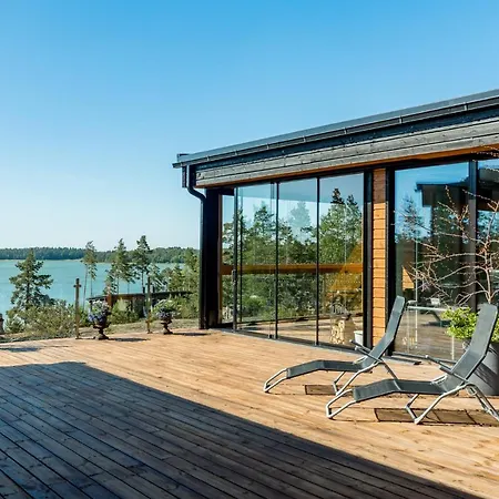 Seaview With Jacuzzi * Taivassalo